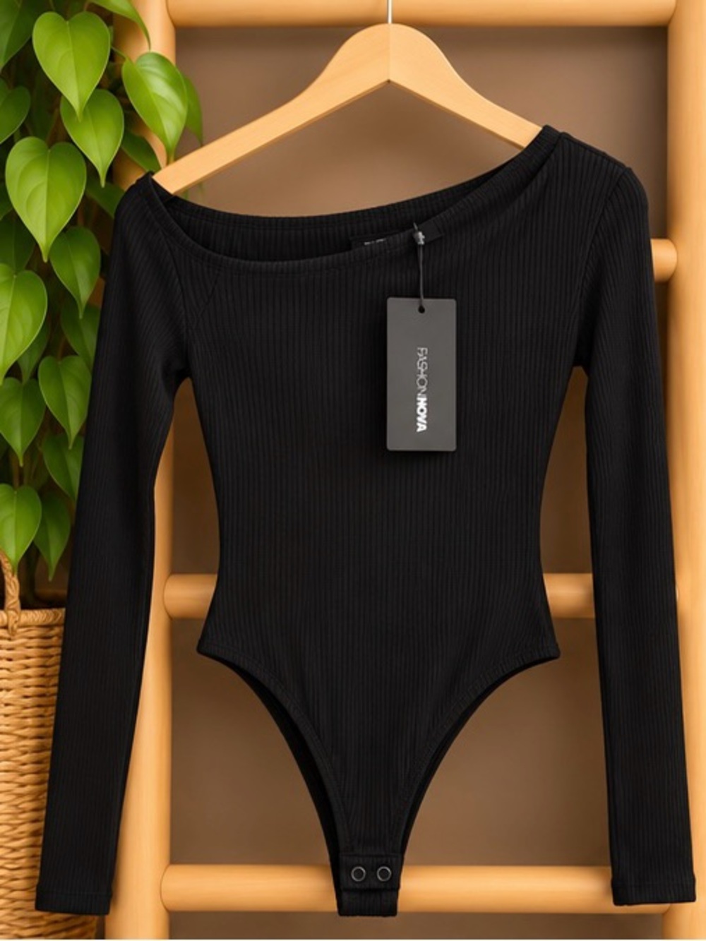 Fashion Nova Carla One Shoulder Bodysuit Black Size S NWT